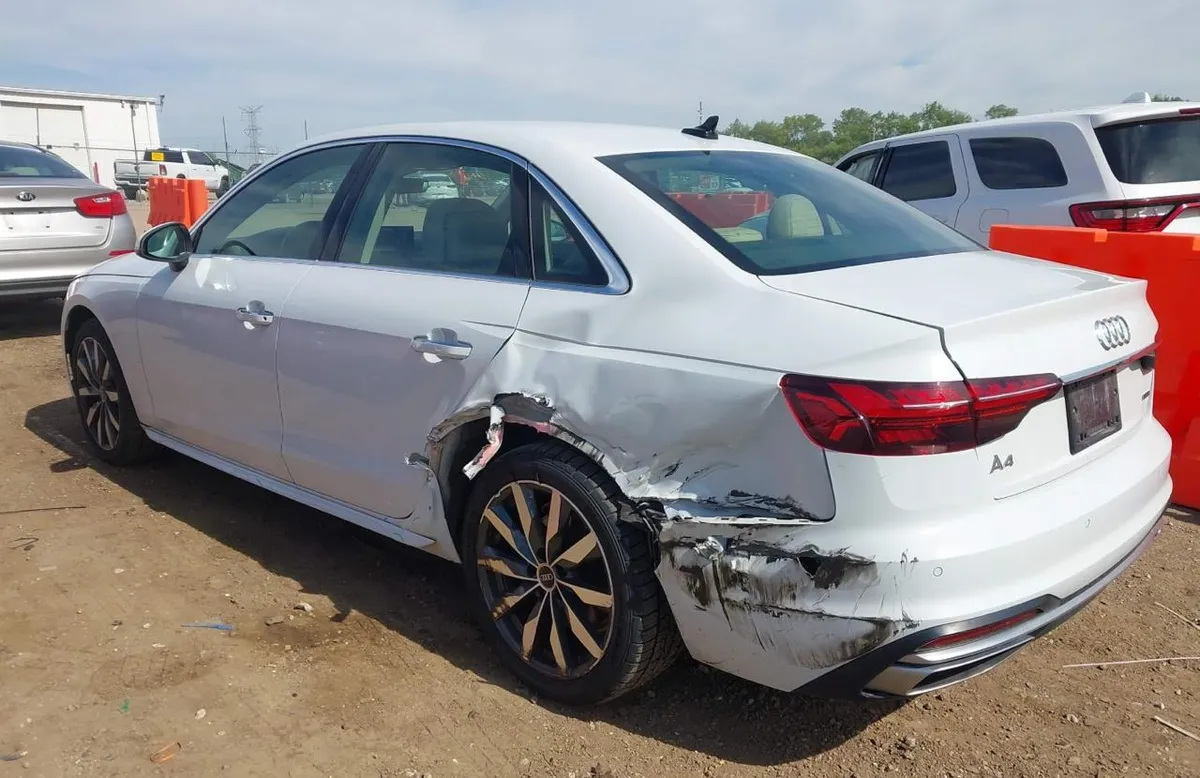 AUDI A4 PREMIUM 40 TFSI QUATTRO S TRONIC 2023