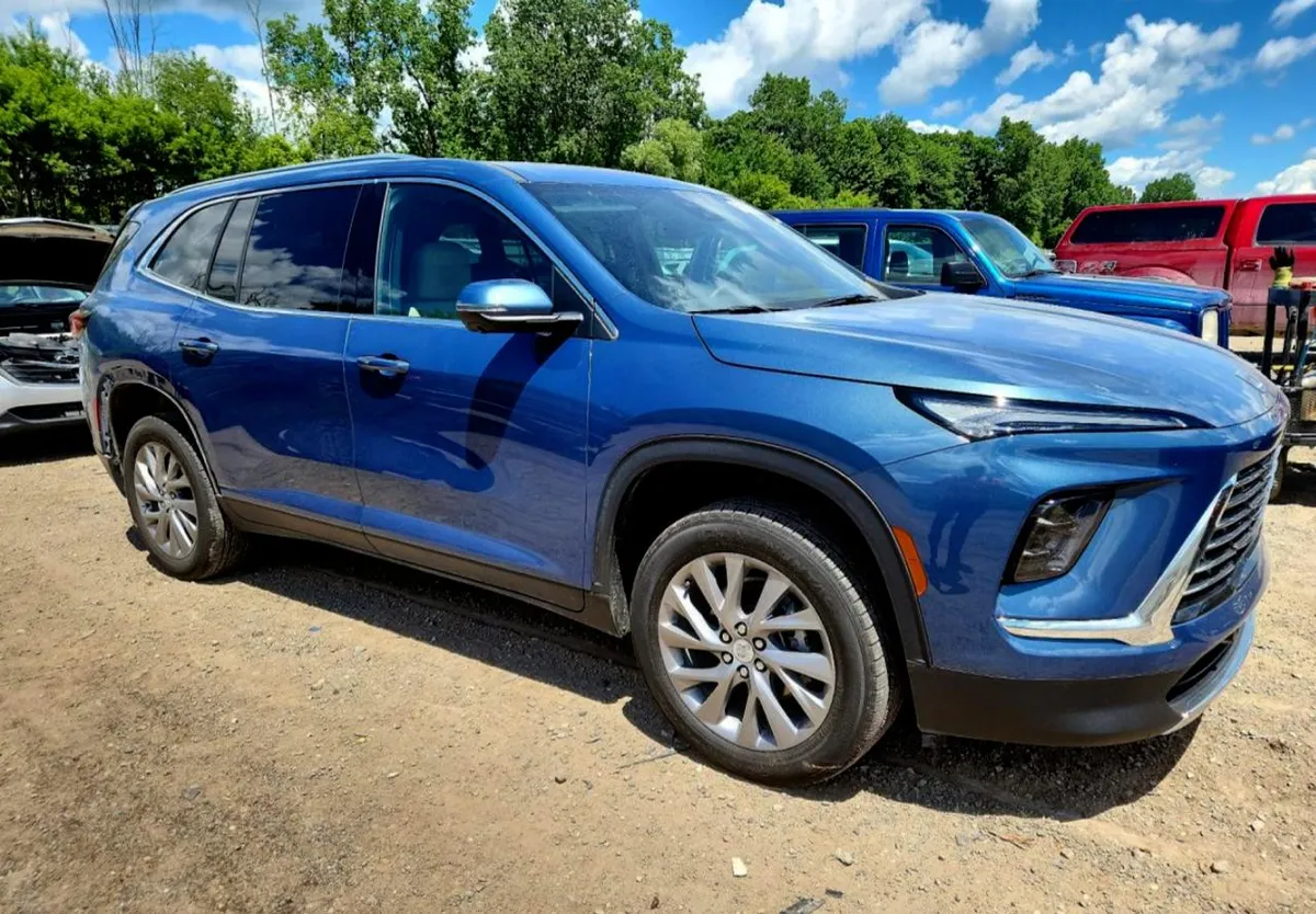 BUICK ENCLAVE PREFERRED 2024