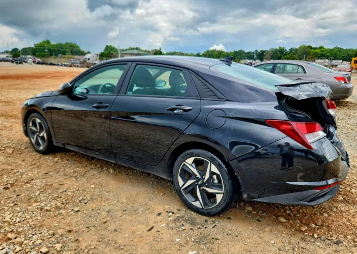 HYUNDAI ELANTRA SEL 2023