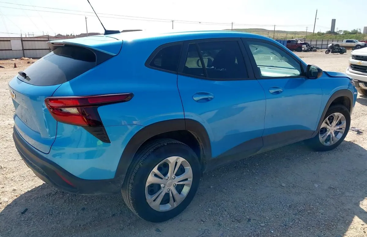 CHEVROLET TRAX FWD LS 2026