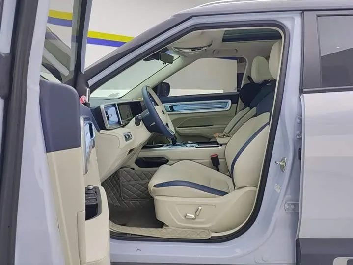 GEELY ICON 2023