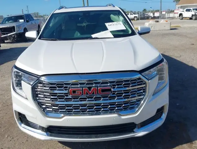 GMC TERRAIN AWD DENALI 2023