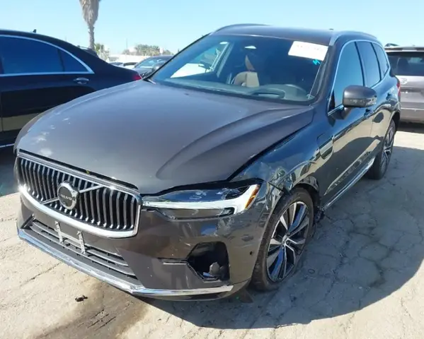 VOLVO XC60 RECHARGE PLUG-IN HYBRID 2022