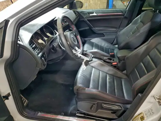 VOLKSWAGEN S GTI S 2021