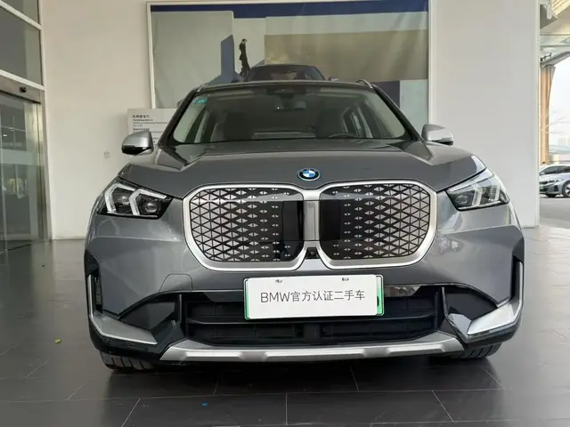 BMW IX1 EV 2023