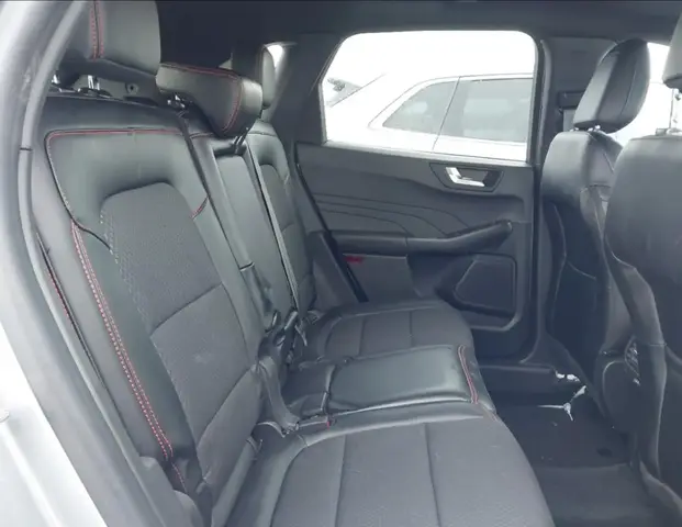 FORD ESCAPE ST-LINE 2024