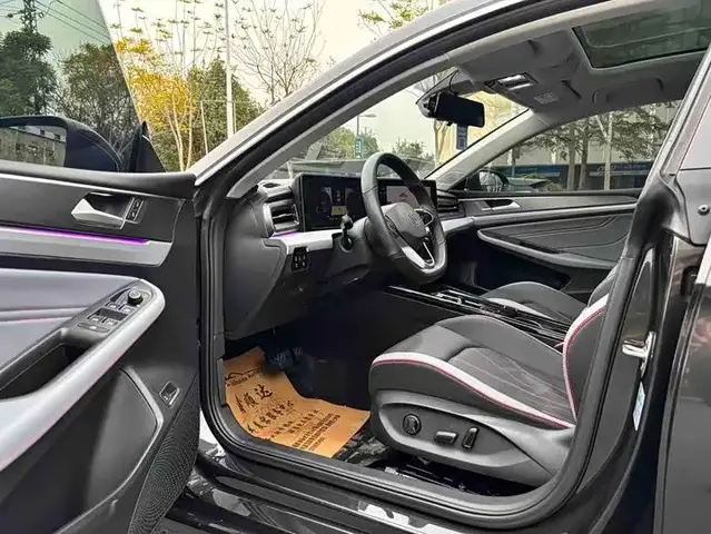 VOLKSWAGEN LAMANDO L 280TSI DSG 2023