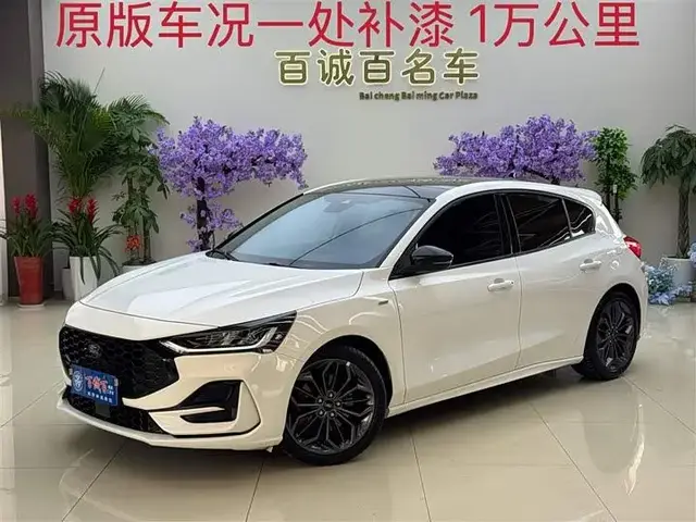 FORD FOCUS HATCHBACK ECOBOOST 180 2022