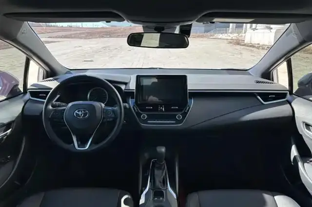 TOYOTA COROLLA 185T CVT LUXURY 2022