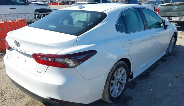 TOYOTA CAMRY LE 2023