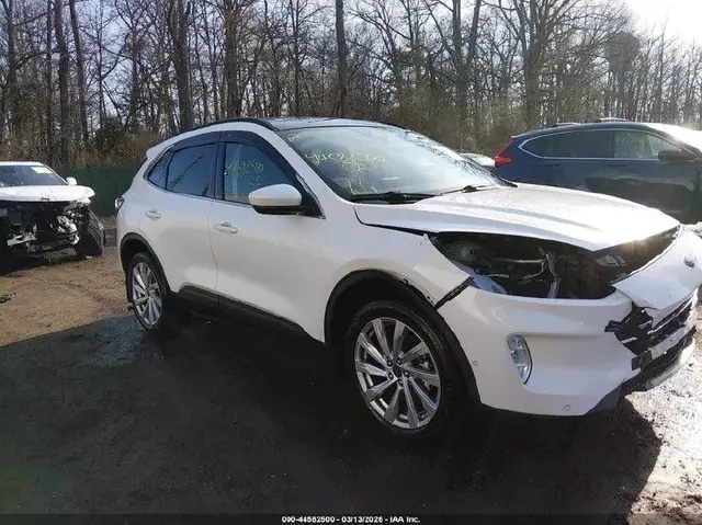 FORD ESCAPE TITANIUM 2022