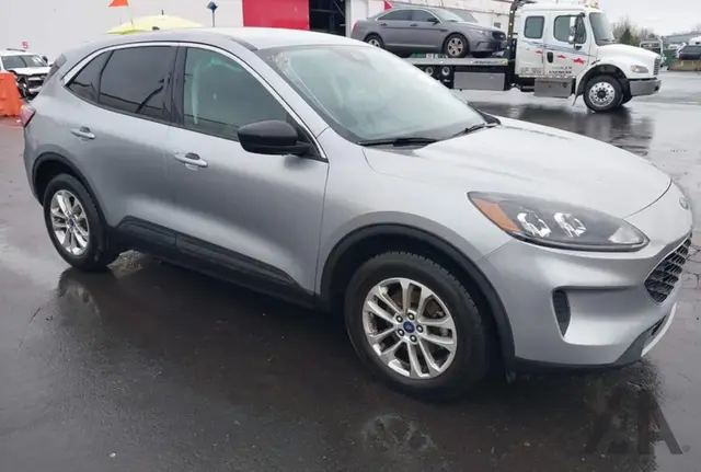 FORD ESCAPE SE 2022