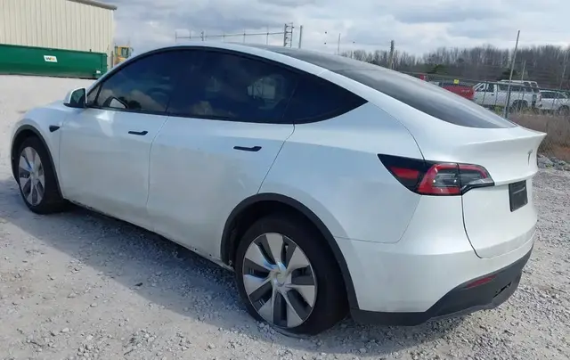 TESLA MODEL Y AWD/LONG RANGE 2023