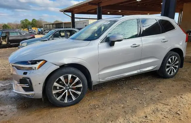 VOLVO XC60 PLUS 2023