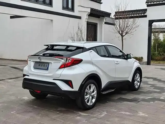 TOYOTA C-HR 2021