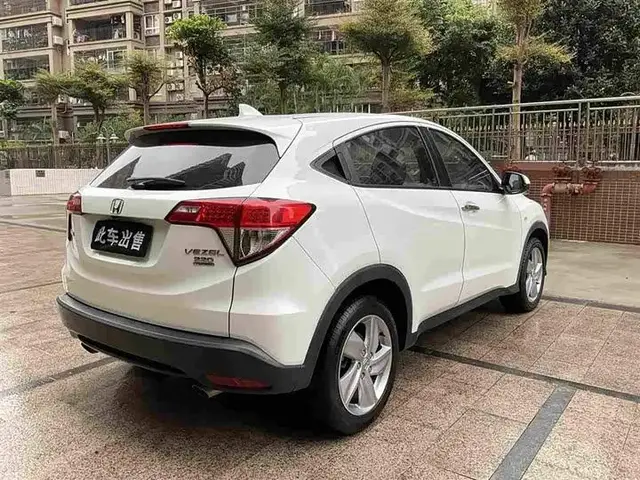 HONDA VEZEL 220 TURBO CVT 2020