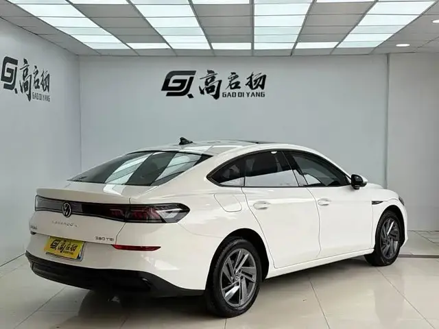 VOLKSWAGEN LAMANDO L 2022