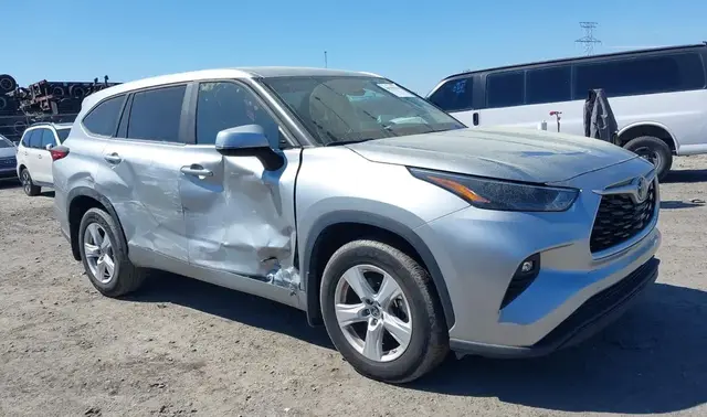 TOYOTA HIGHLANDER 2023