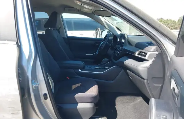 TOYOTA HIGHLANDER 2023