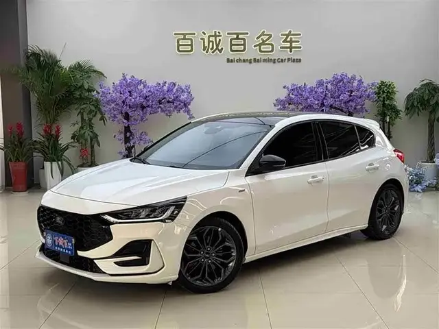 FORD FOCUS HATCHBACK ECOBOOST 180 2022