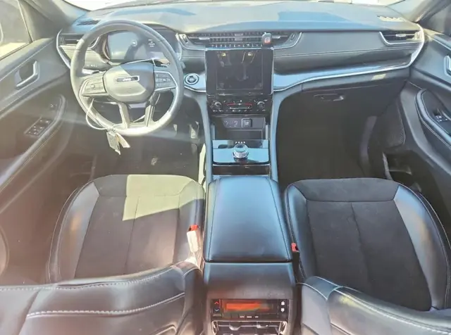 JEEP GRAND CHEROKEE 2023