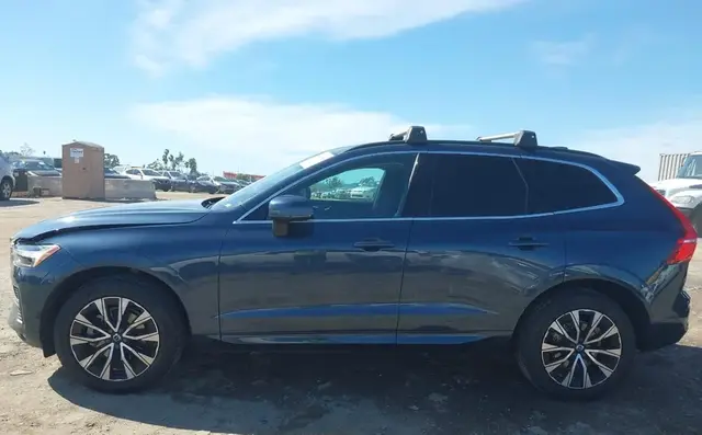 VOLVO XC60 B5 CORE 2023