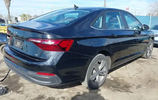 VOLKSWAGEN JETTA SE 2024