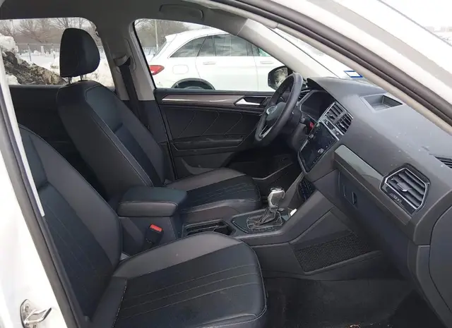 VOLKSWAGEN TIGUAN 2024