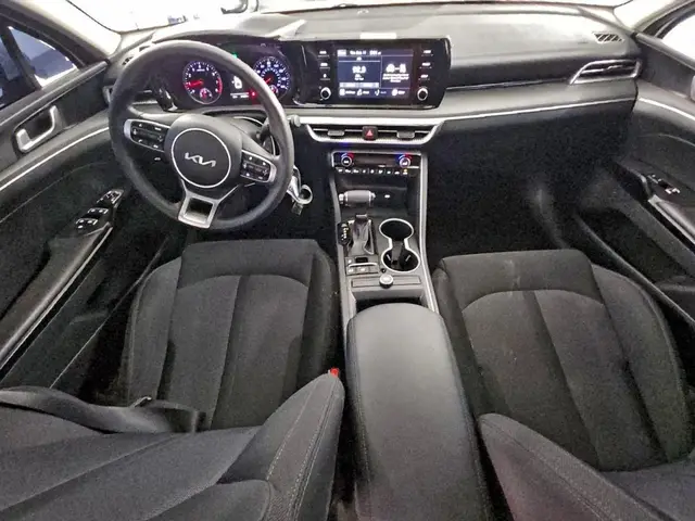 KIA K5 LX 2022