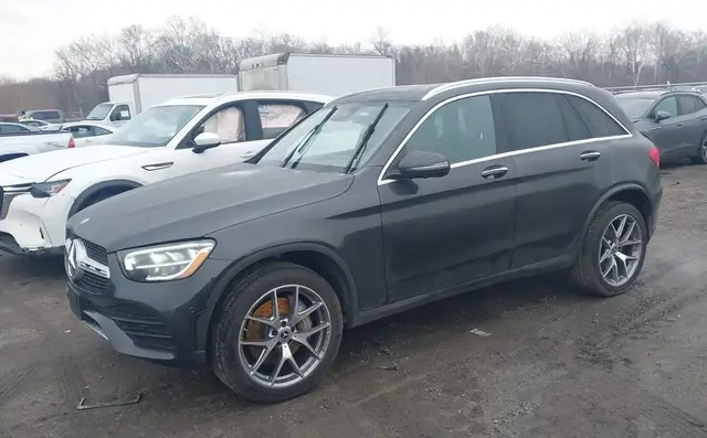 MERCEDES-BENZ GLC 300 2022