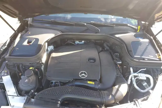 MERCEDES-BENZ GLC 300 2022