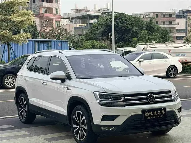 VOLKSWAGEN THARU LUXURY 2022