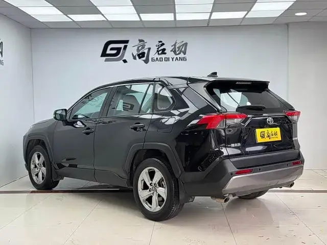 TOYOTA RAV4 2021