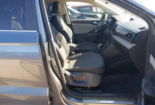 VOLKSWAGEN TAOS SE 2024
