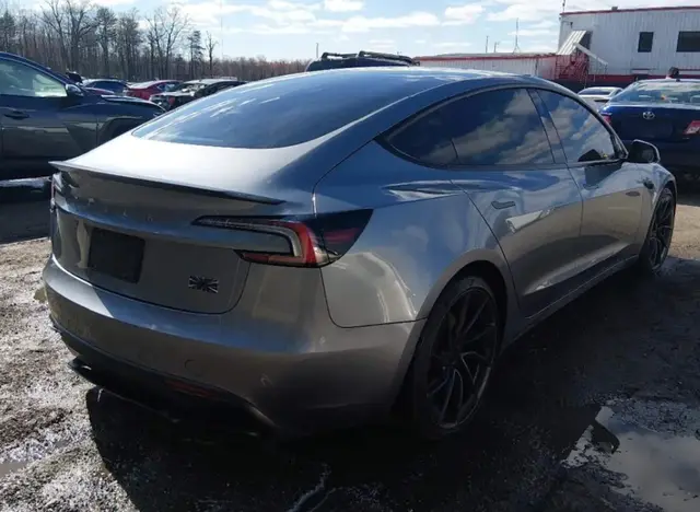 TESLA MODEL 3 PERFORMANCE ALL-WHEEL 2024