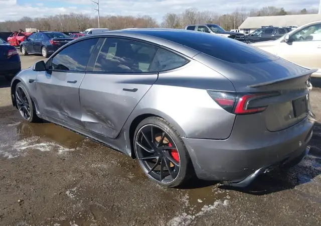 TESLA MODEL 3 PERFORMANCE ALL-WHEEL 2024