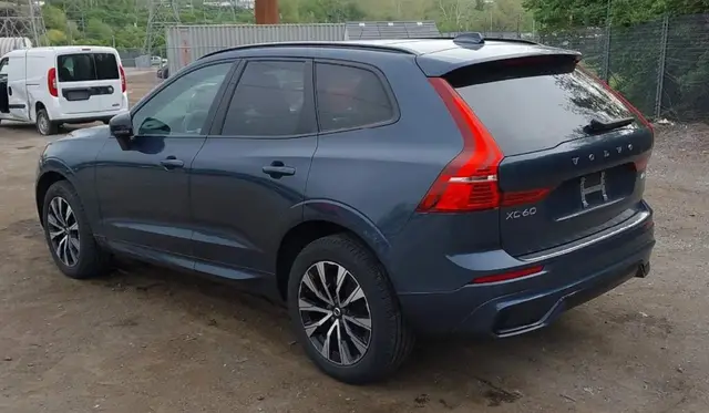 VOLVO XC60 B5 CORE DARK 2024