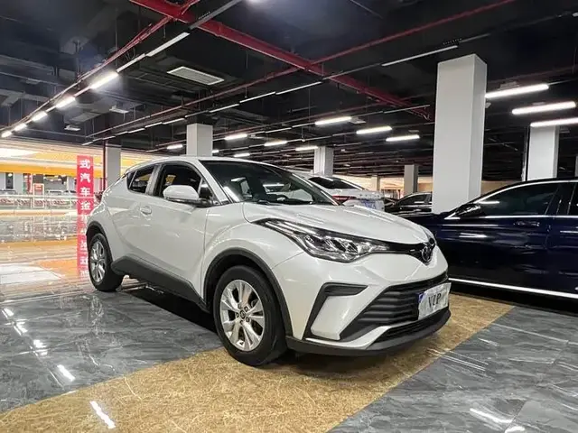 TOYOTA IZOA 2022