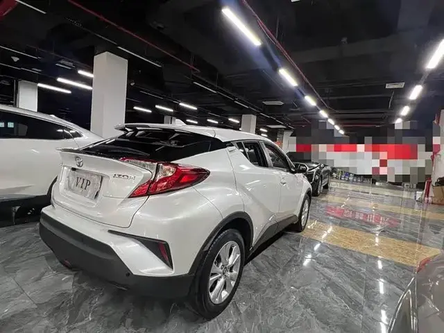 TOYOTA IZOA 2022