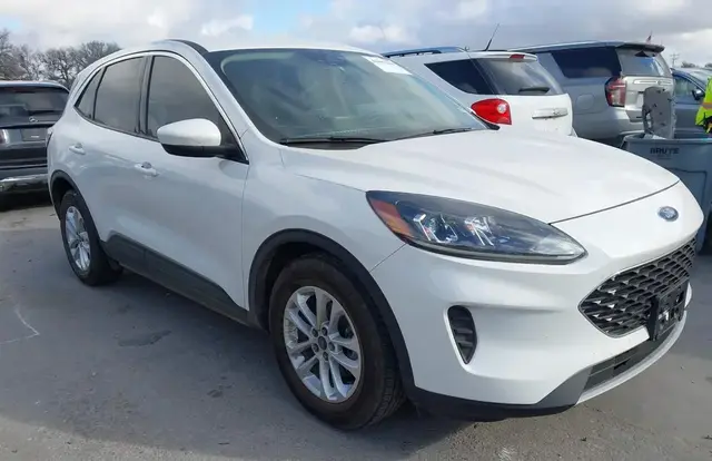 FORD ESCAPE SE 2020