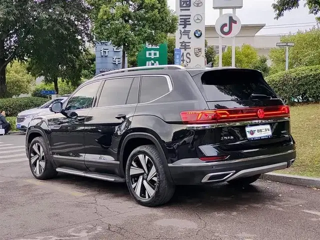 VOLKSWAGEN TERAMONT PREMIUM 2022
