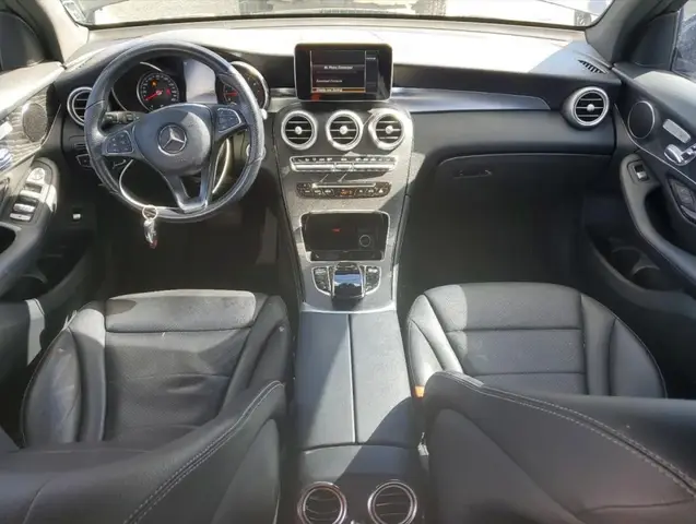 MERCEDES-BENZ GLC 300 2017