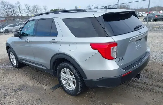 FORD EXPLORER XLT 2023