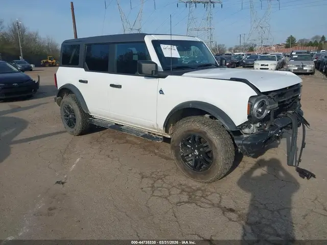 FORD BRONCO BLACK DIAMOND 2023