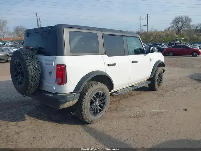 FORD BRONCO BLACK DIAMOND 2023