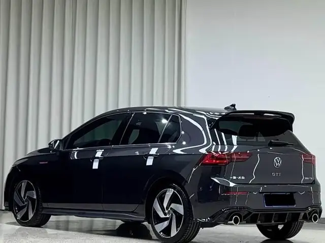VOLKSWAGEN GOLF GTI 2021