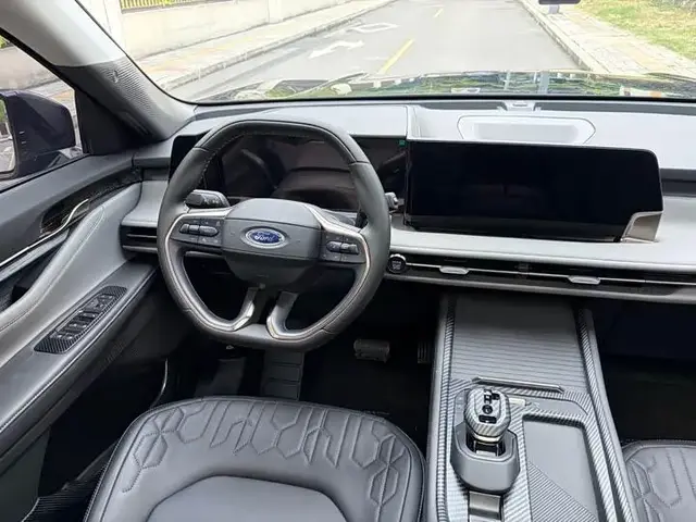 FORD EDGE L 2 2024