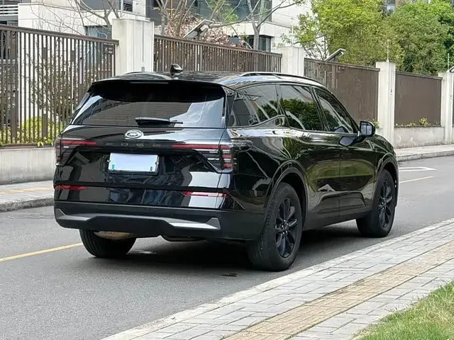 FORD EDGE L 2 2024