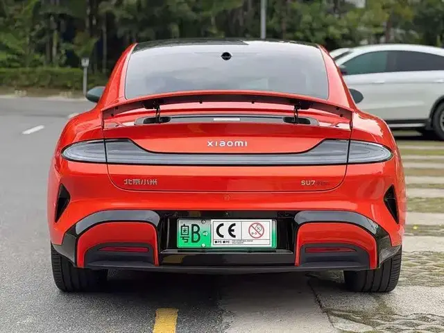 XIAOMI SU7 ALL-WHEEL 2024