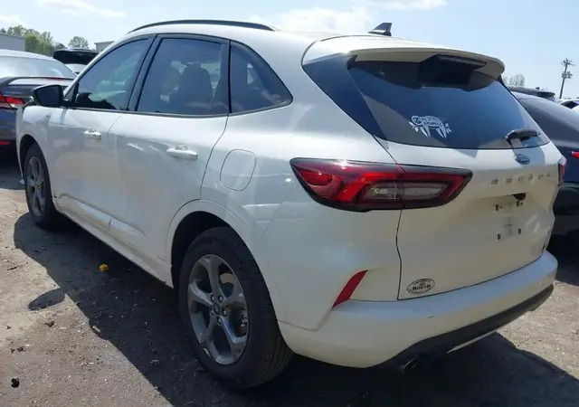 FORD ESCAPE ST-LINE 2024